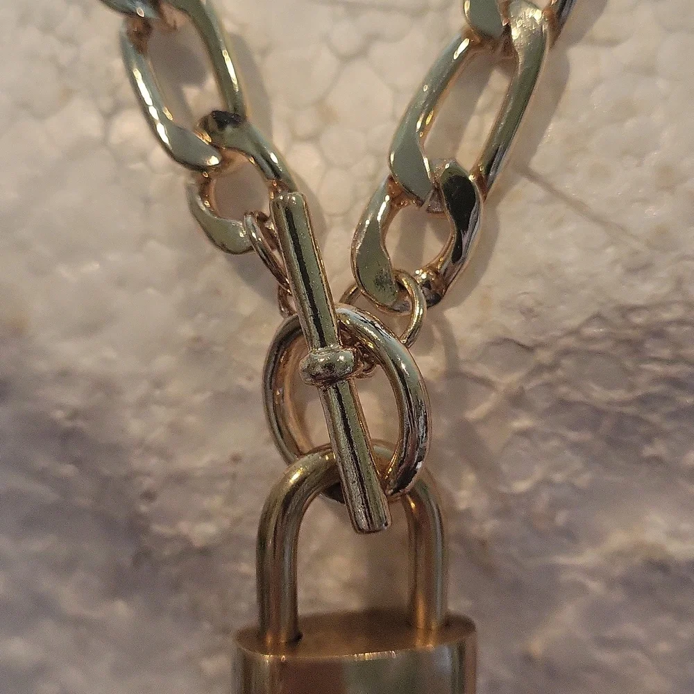 Louis vuitton trio shined by them gorgeous gold plated chocker lock key numbered